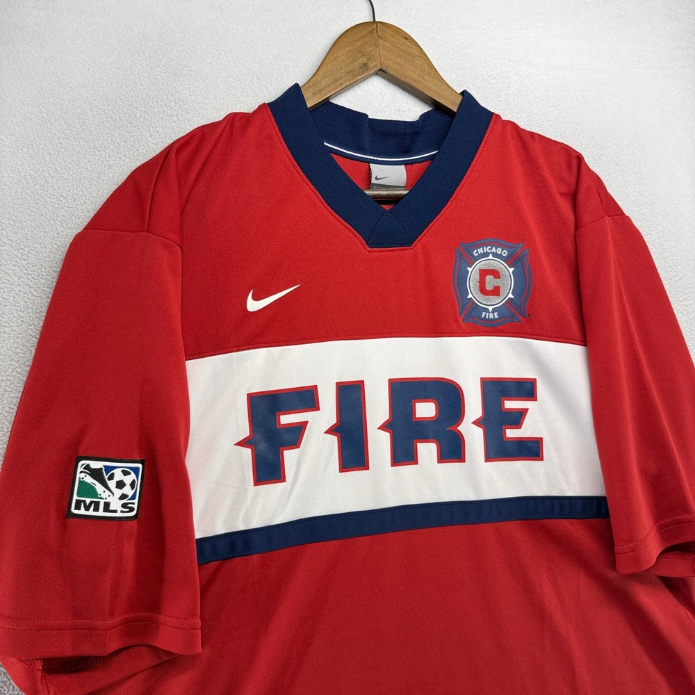 Vintage Chicago Fire Soccer Jersey Mens XL Red Made In USA Nike Graphic Spellout